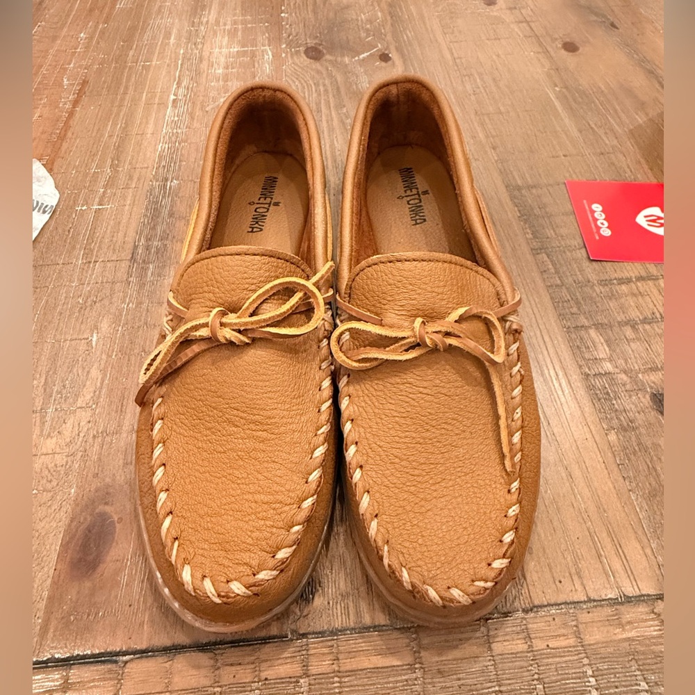 Minnetonka Men's Tan Leather Moccasin Slip-On Loafer